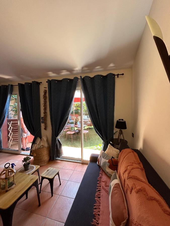 Le Grenache Apartment Колюр Екстериор снимка